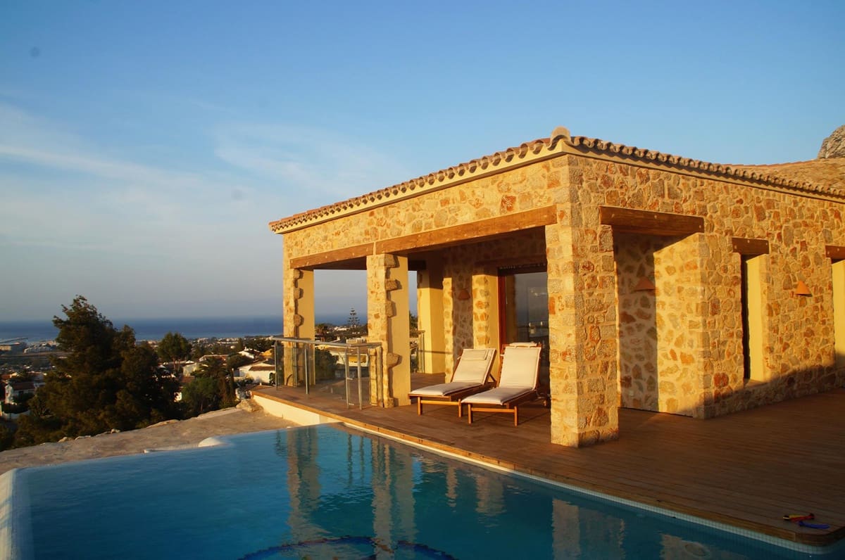 4 makuuhuone Huvila myytävänä paikassa Denia mukana uima-altaan 
autotalli - 1 325 000 € (Ref: 6960730)