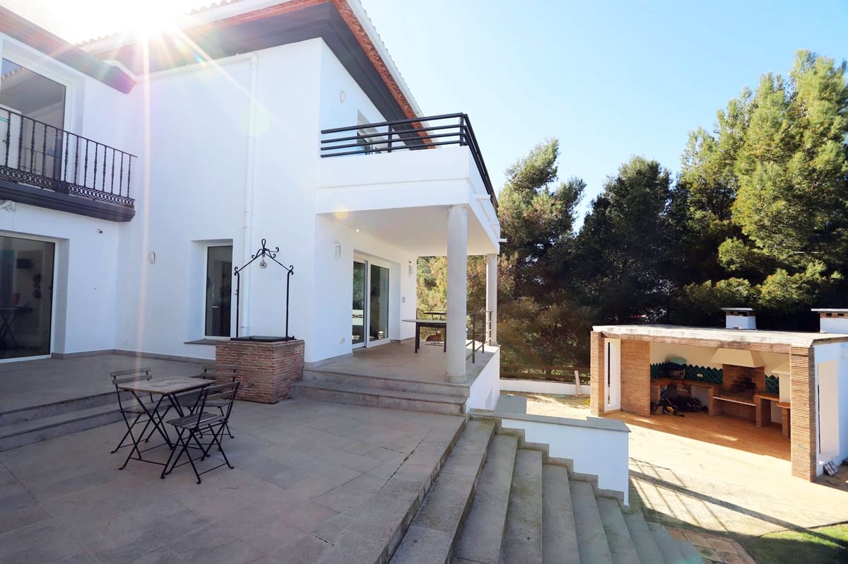 6 Zimmer Villa zu verkaufen in Denia mit Pool Garage - 1.050.000 € (Ref: 7035633)