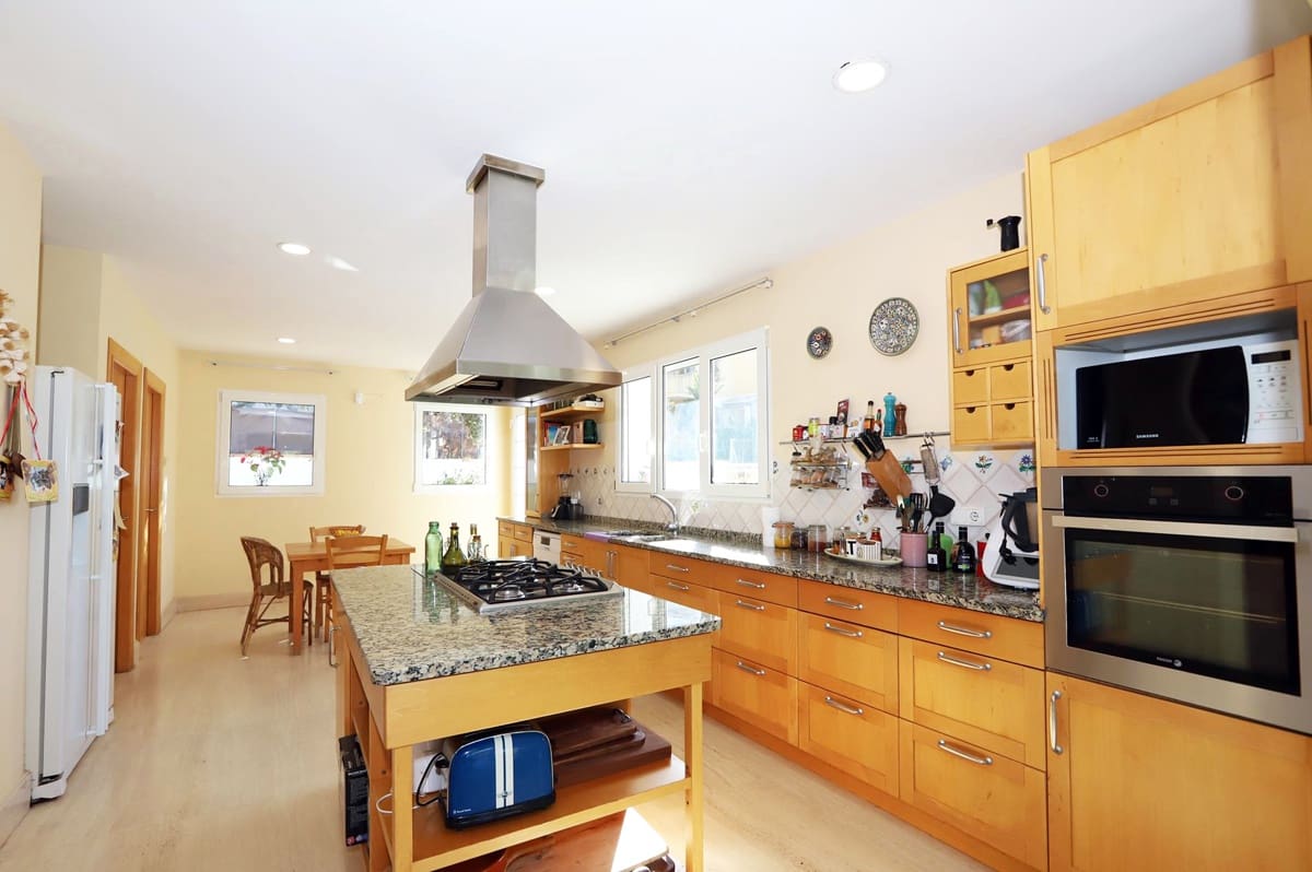 6 Zimmer Villa zu verkaufen in Denia mit Pool Garage - 1.050.000 € (Ref: 7035633)