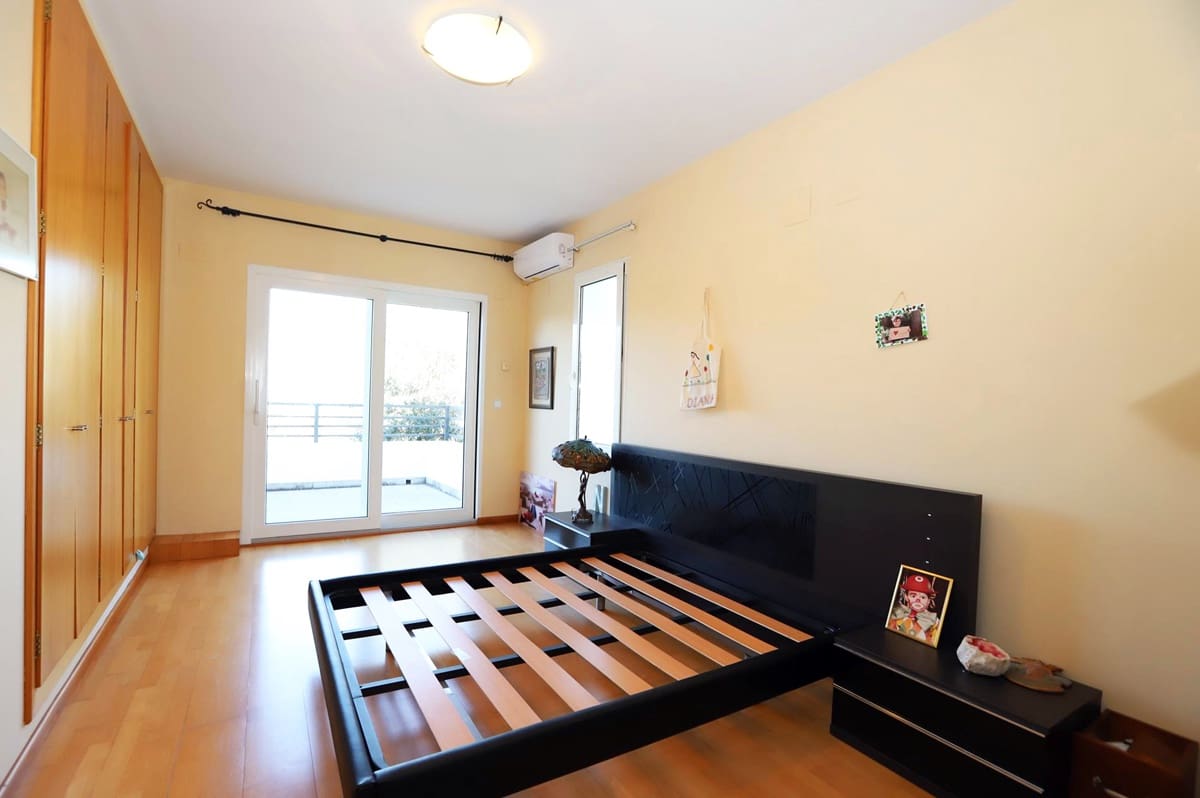 6 Zimmer Villa zu verkaufen in Denia mit Pool Garage - 1.050.000 € (Ref: 7035633)