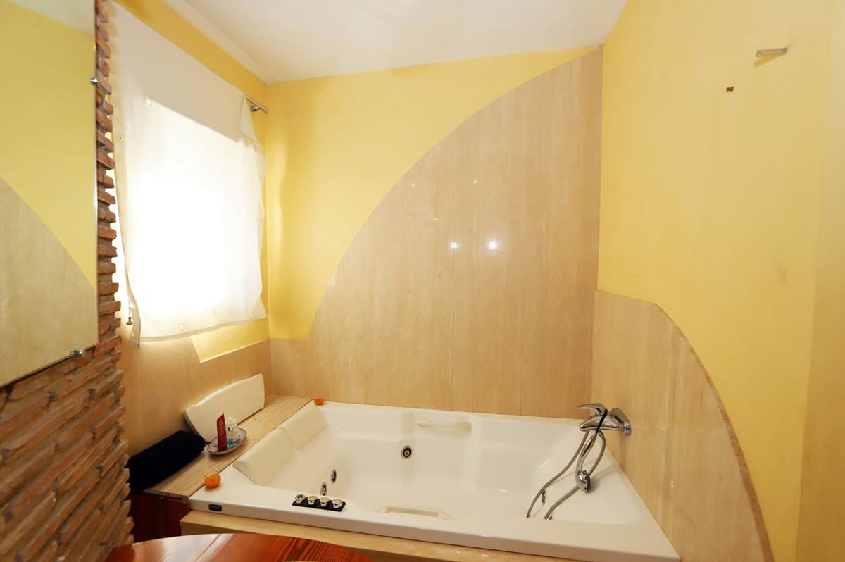 6 Zimmer Villa zu verkaufen in Denia mit Pool Garage - 1.050.000 € (Ref: 7035633)