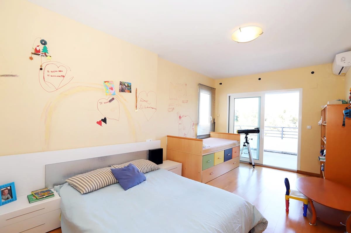 6 Zimmer Villa zu verkaufen in Denia mit Pool Garage - 1.050.000 € (Ref: 7035633)