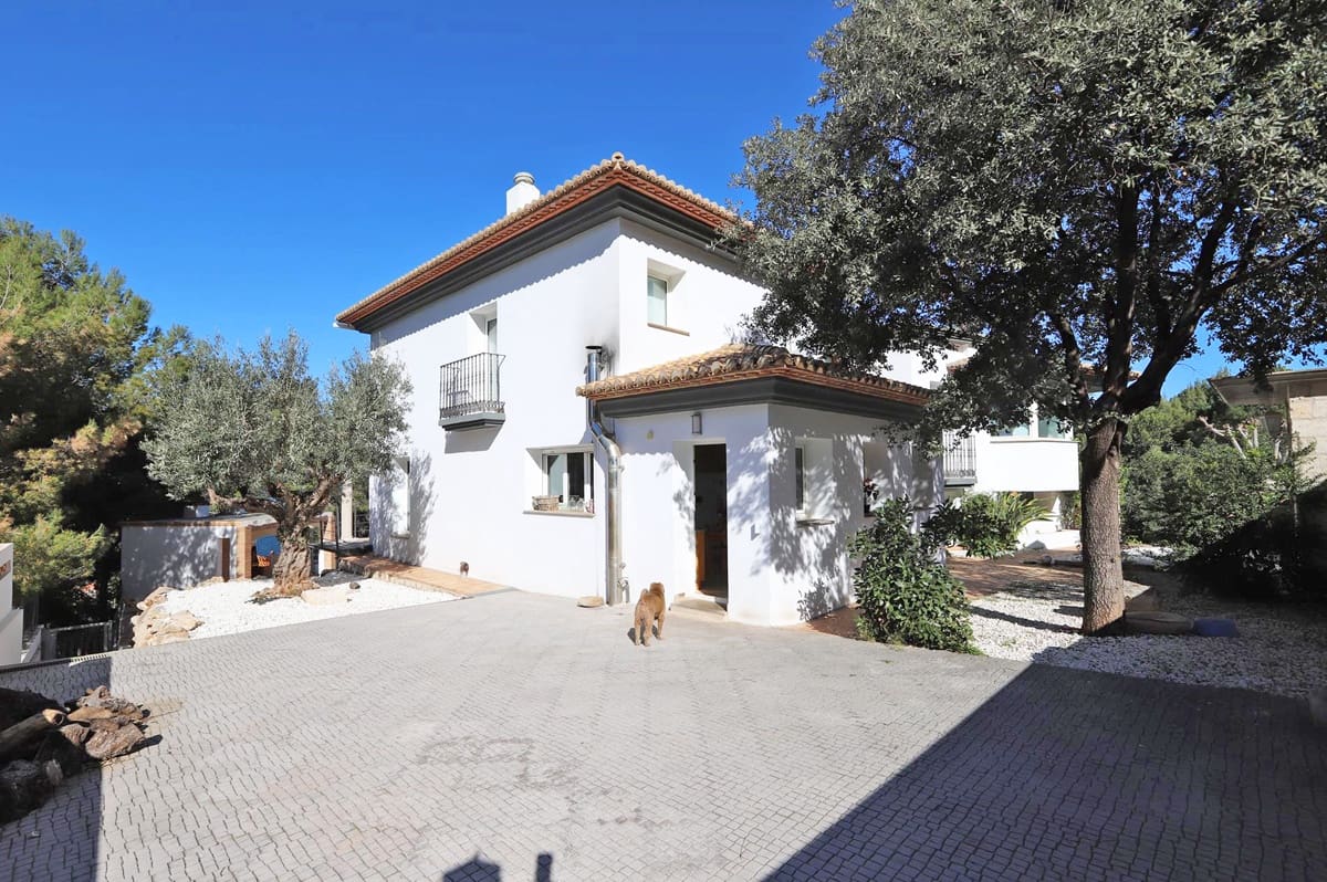 6 Zimmer Villa zu verkaufen in Denia mit Pool Garage - 1.050.000 € (Ref: 7035633)