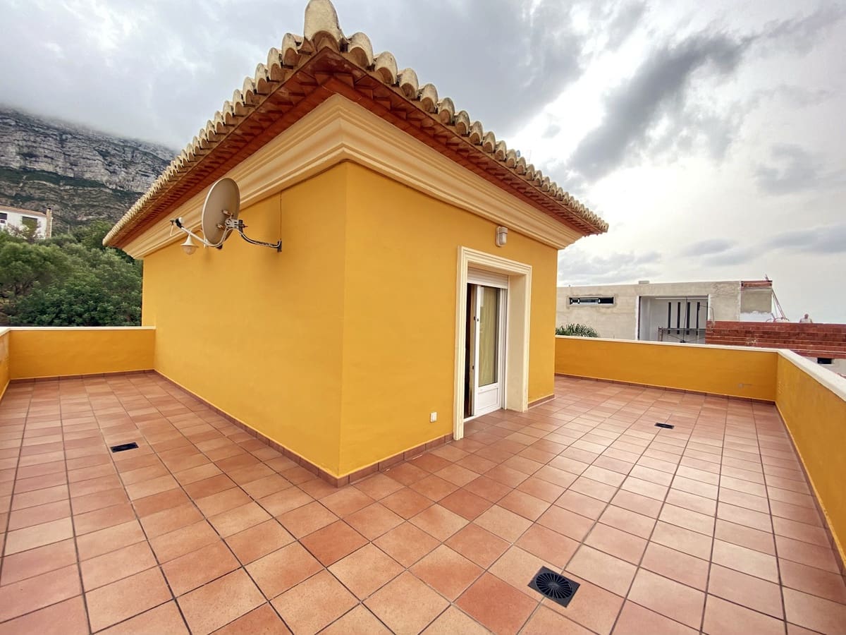 6 soveværelse Villa til salg i Denia med swimmingpool garage - € 680.000 (Ref: 7229513)