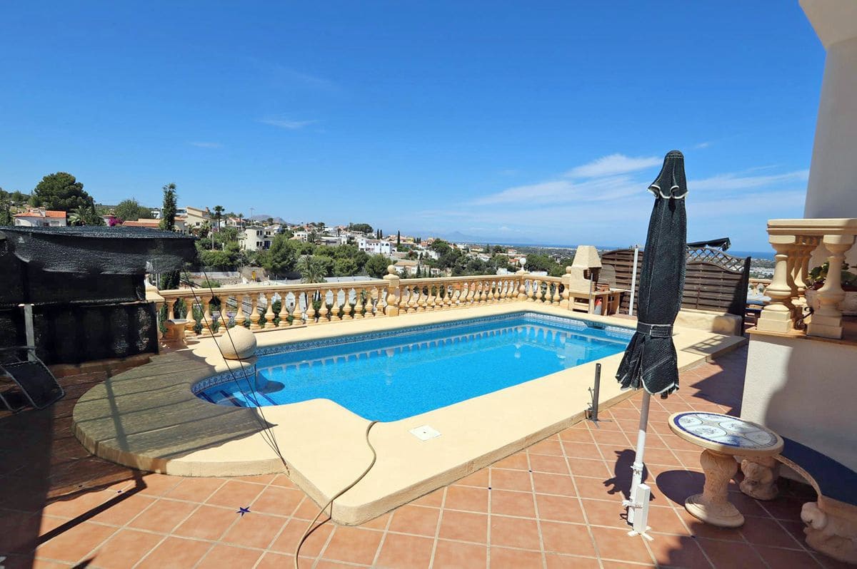 4 quarto Moradia para venda em Denia com piscina garagem - 565 000 € (Ref: 7641764)