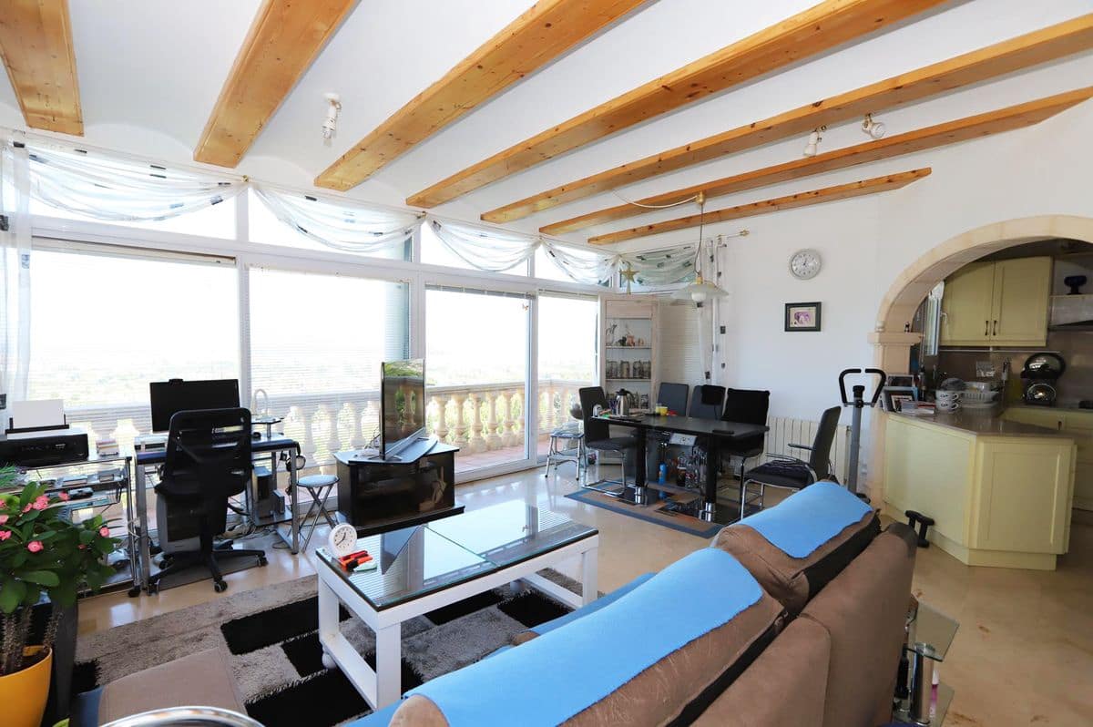 4 quarto Moradia para venda em Denia com piscina garagem - 565 000 € (Ref: 7641764)