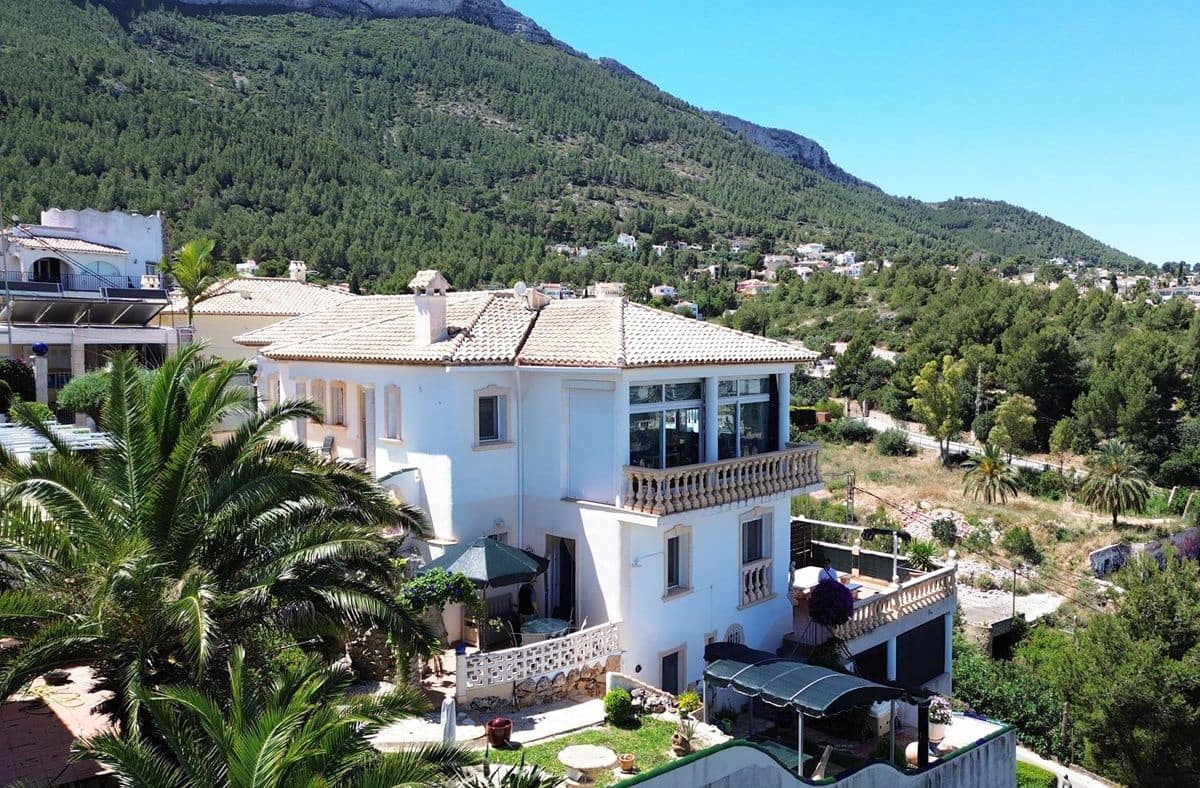 4 quarto Moradia para venda em Denia com piscina garagem - 565 000 € (Ref: 7641764)