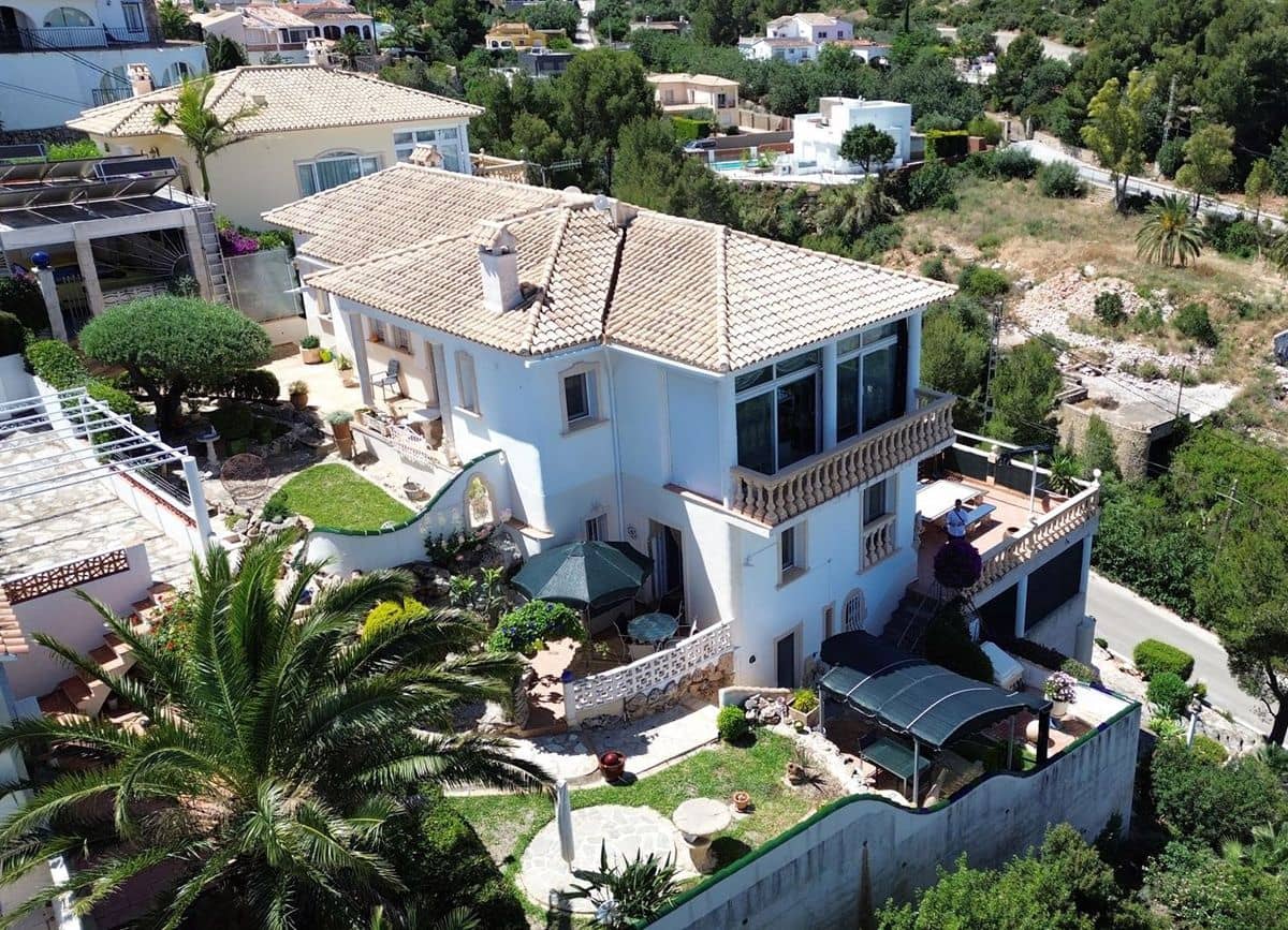 4 quarto Moradia para venda em Denia com piscina garagem - 565 000 € (Ref: 7641764)