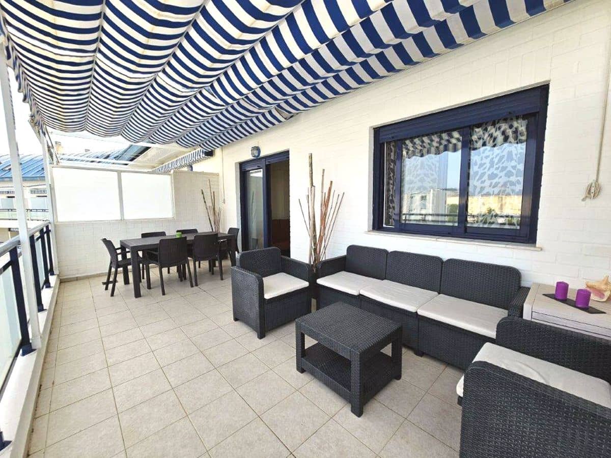 3 bedroom Penthouse for sale in Denia with pool garage - € 485,000 (Ref: 7658124)