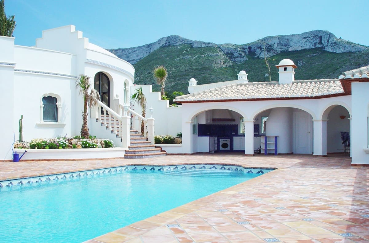 8 soverom Villa til salgs i Denia med svømmebasseng garasje - € 3 500 000 (Ref: 7673970)