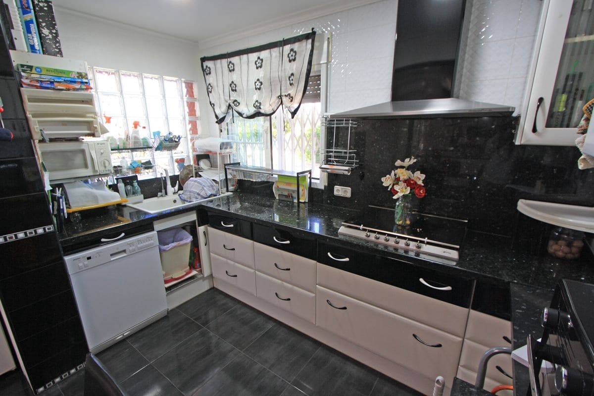 4 bedroom Villa for sale in Els Poblets with pool garage - € 850,000 (Ref: 7823003)