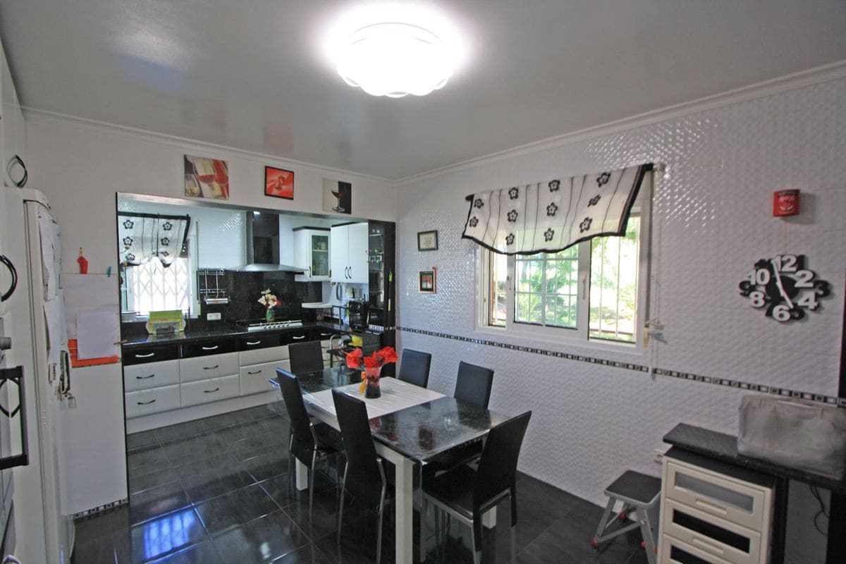 4 bedroom Villa for sale in Els Poblets with pool garage - € 850,000 (Ref: 7823003)