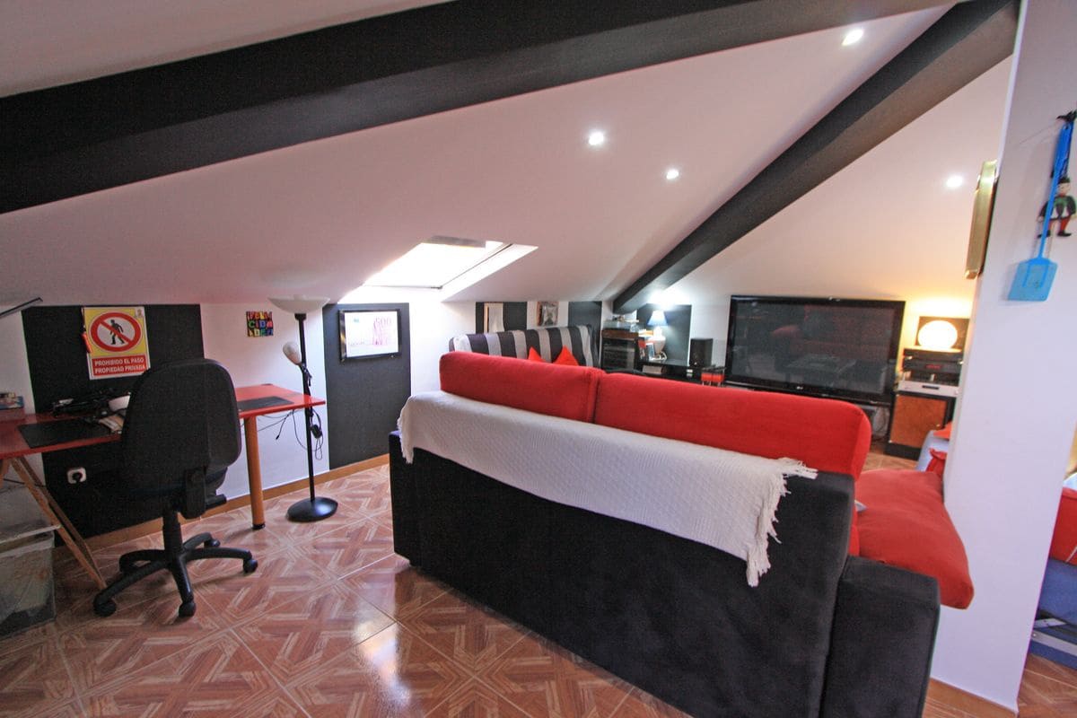 4 bedroom Villa for sale in Els Poblets with pool garage - € 850,000 (Ref: 7823003)