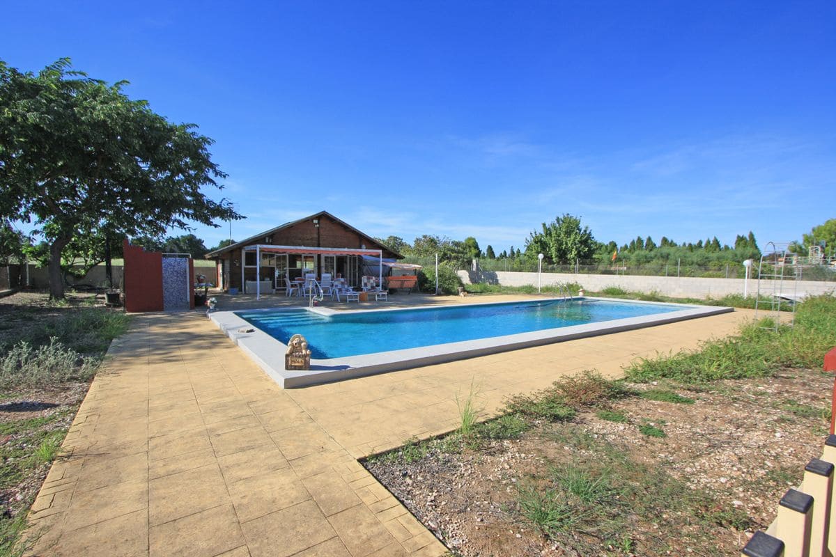 4 bedroom Villa for sale in Els Poblets with pool garage - € 850,000 (Ref: 7823003)