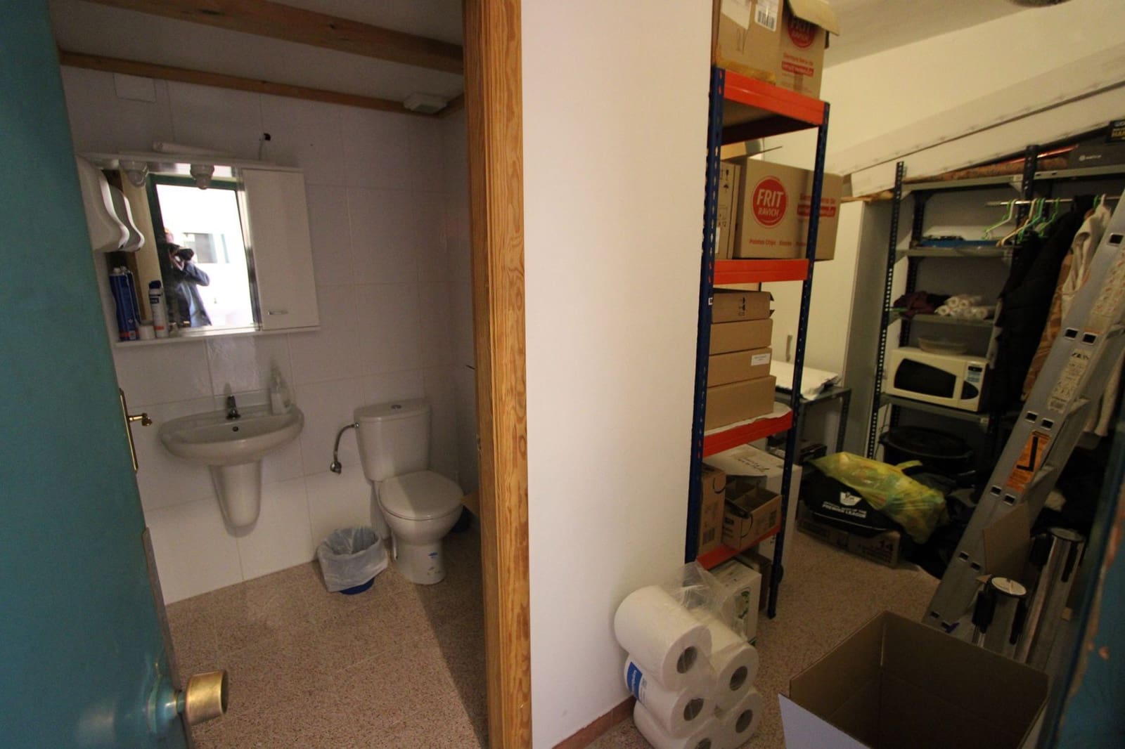 Comercial para venda em Orba com garagem - 350 000 € (Ref: 7977784)