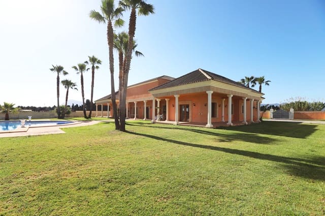 5 quarto Moradia para venda em Dénia com piscina garagem - 1 895 000 € (Ref: 812338)