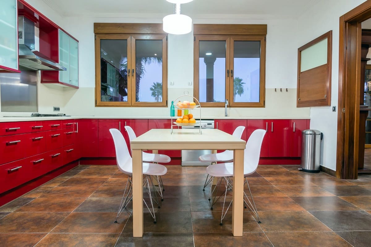 5 quarto Moradia para venda em Denia com piscina garagem - 1 895 000 € (Ref: 812338)