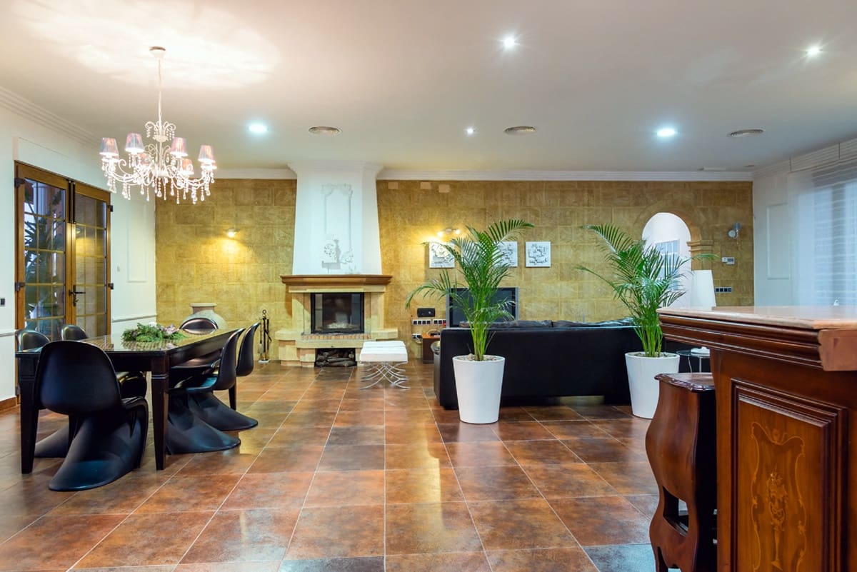 5 quarto Moradia para venda em Denia com piscina garagem - 1 895 000 € (Ref: 812338)