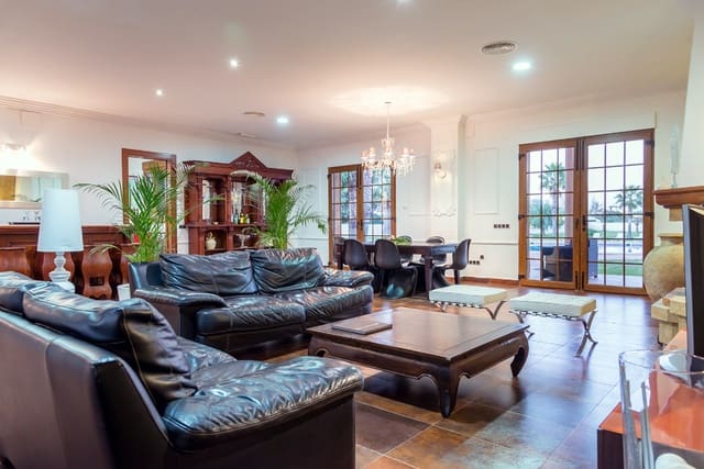 5 quarto Moradia para venda em Dénia com piscina garagem - 1 895 000 € (Ref: 812338)