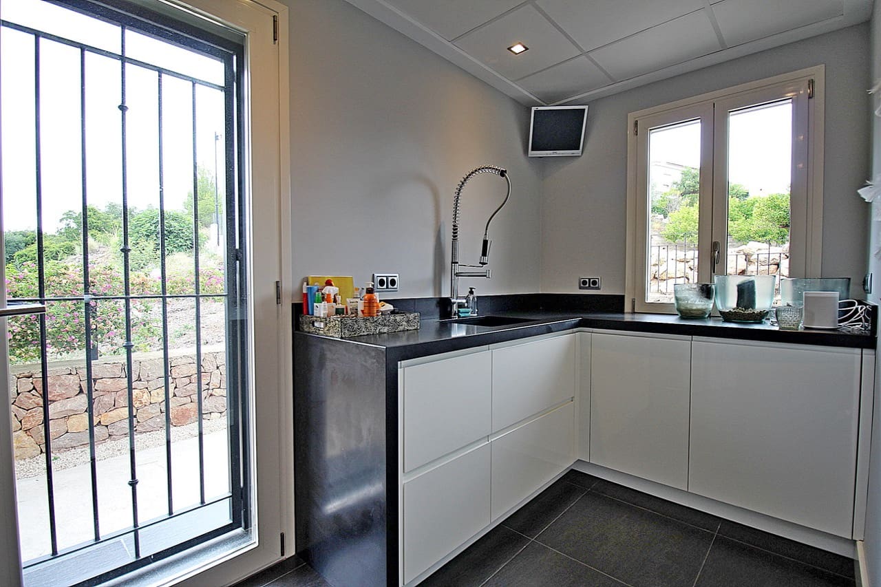 5 soveværelse Villa til salg i Monte Pego med swimmingpool garage - € 825.000 (Ref: 8125303)