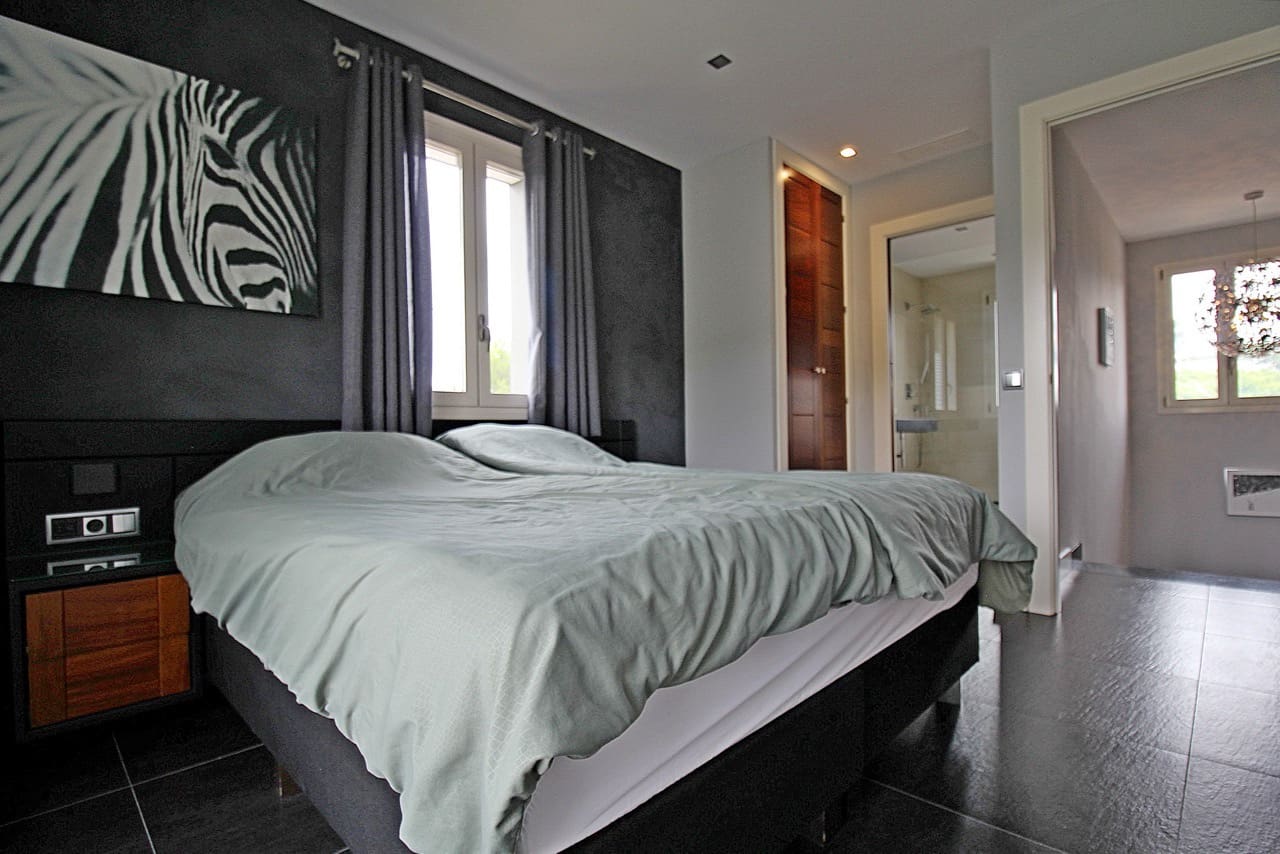 5 soveværelse Villa til salg i Monte Pego med swimmingpool garage - € 825.000 (Ref: 8125303)