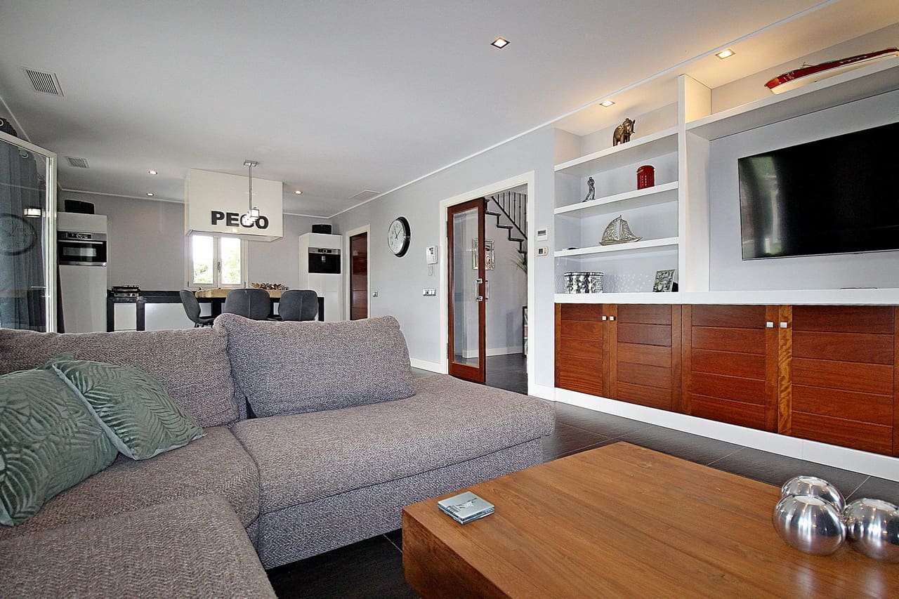 5 soveværelse Villa til salg i Monte Pego med swimmingpool garage - € 825.000 (Ref: 8125303)