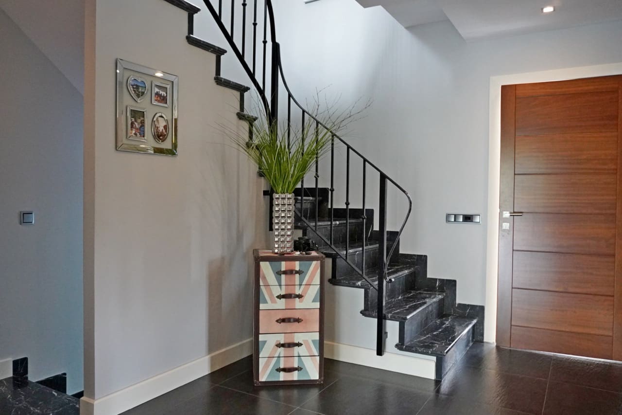 5 soveværelse Villa til salg i Monte Pego med swimmingpool garage - € 825.000 (Ref: 8125303)