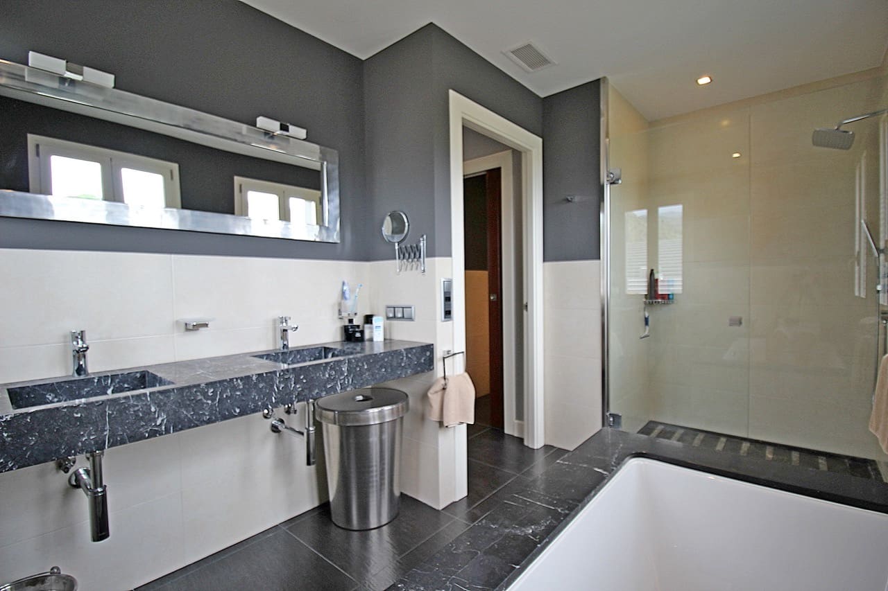 5 soveværelse Villa til salg i Monte Pego med swimmingpool garage - € 825.000 (Ref: 8125303)