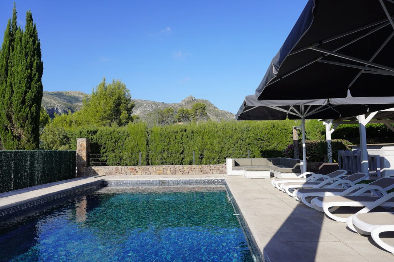 5 soveværelse Villa til salg i Monte Pego med swimmingpool garage - € 825.000 (Ref: 8125303)