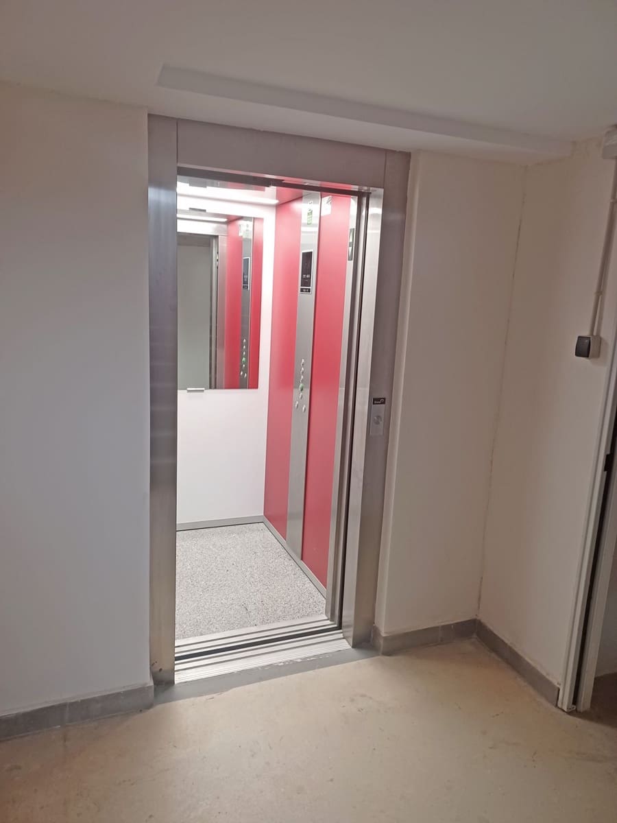 2 Zimmer Apartment zu verkaufen in Denia mit Pool Garage - 315.000 € (Ref: 8205217)