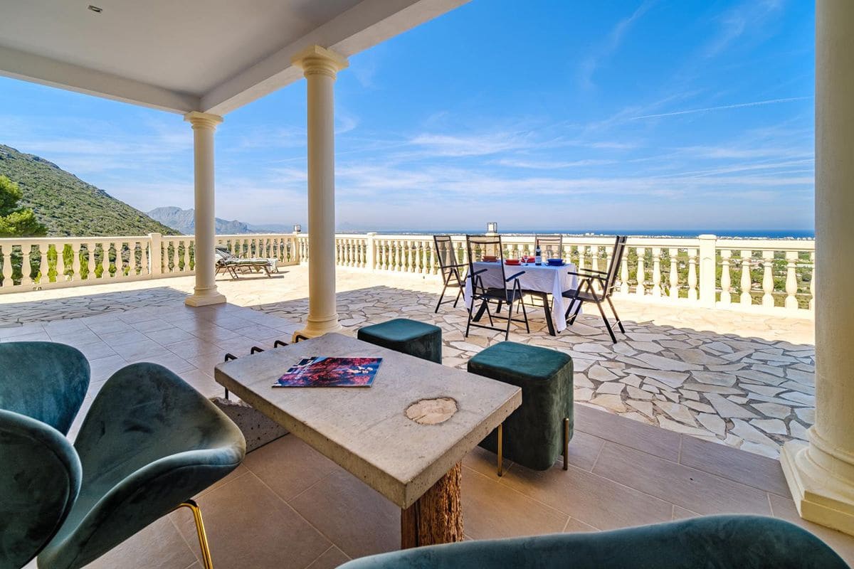 3 sypialnia Willa na sprzedaż w Denia z basenem garażem - 750 000 € (Ref: 8205233)