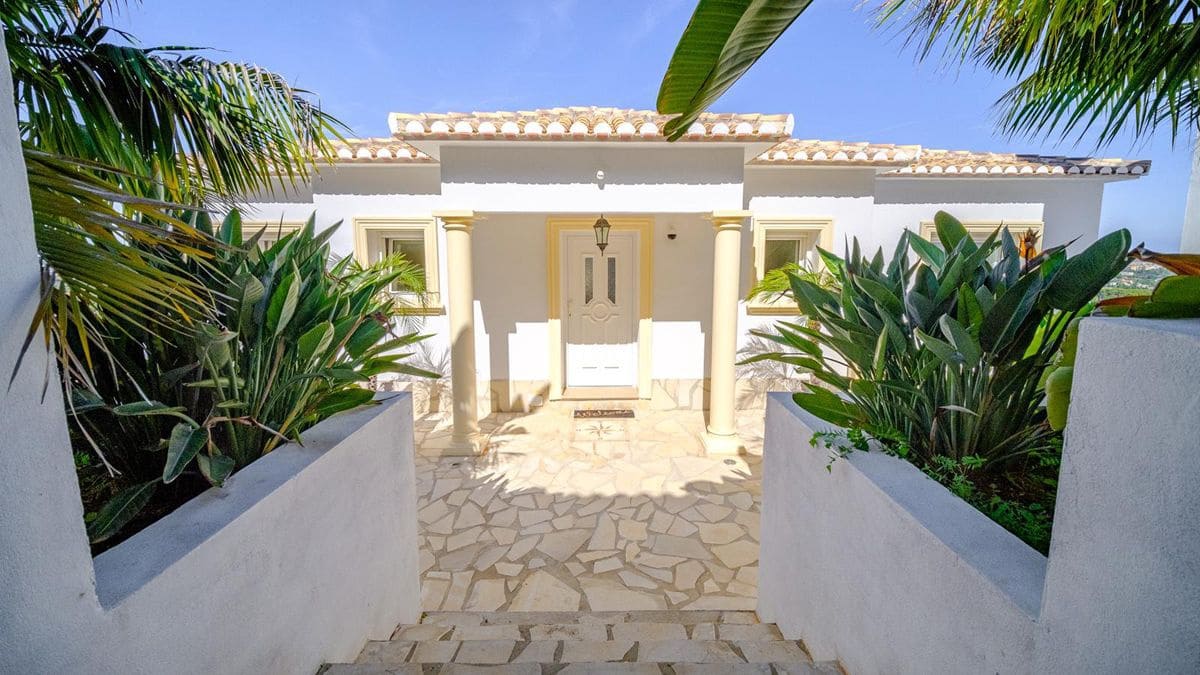 3 sypialnia Willa na sprzedaż w Denia z basenem garażem - 750 000 € (Ref: 8205233)