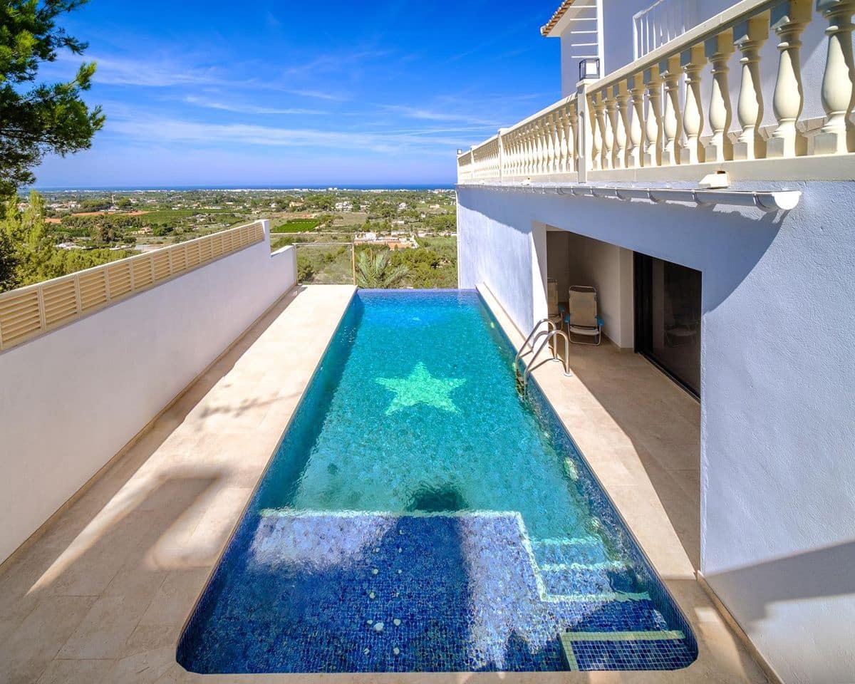 3 sypialnia Willa na sprzedaż w Denia z basenem garażem - 750 000 € (Ref: 8205233)