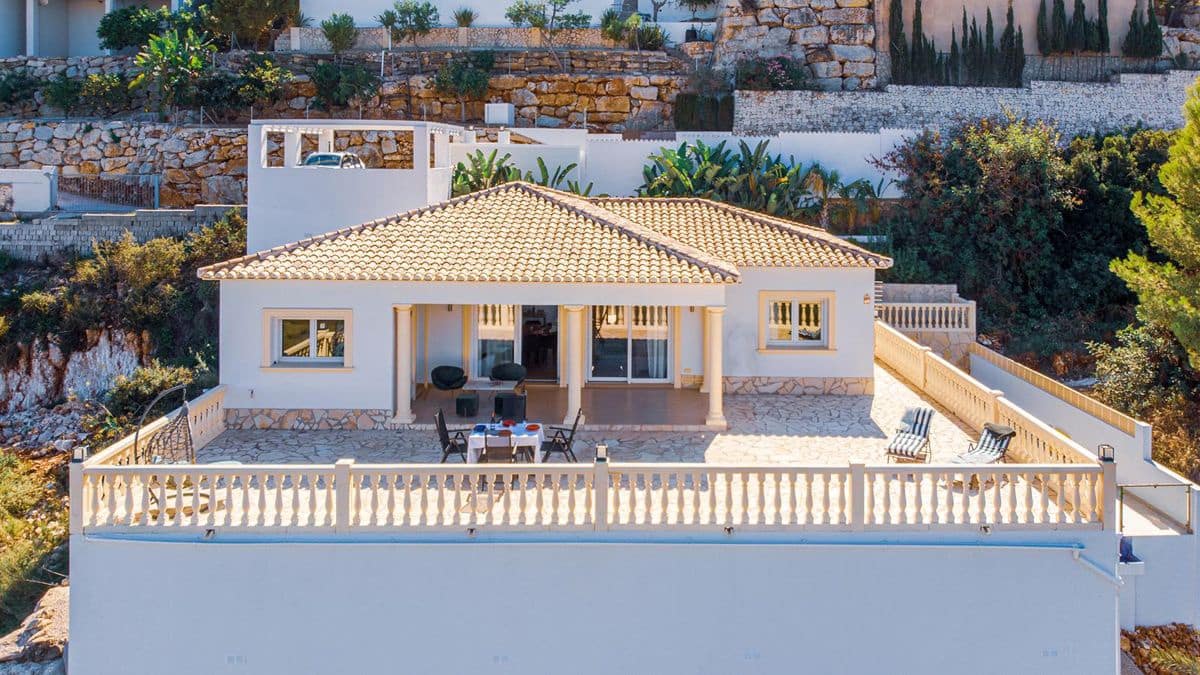 3 sypialnia Willa na sprzedaż w Denia z basenem garażem - 750 000 € (Ref: 8205233)