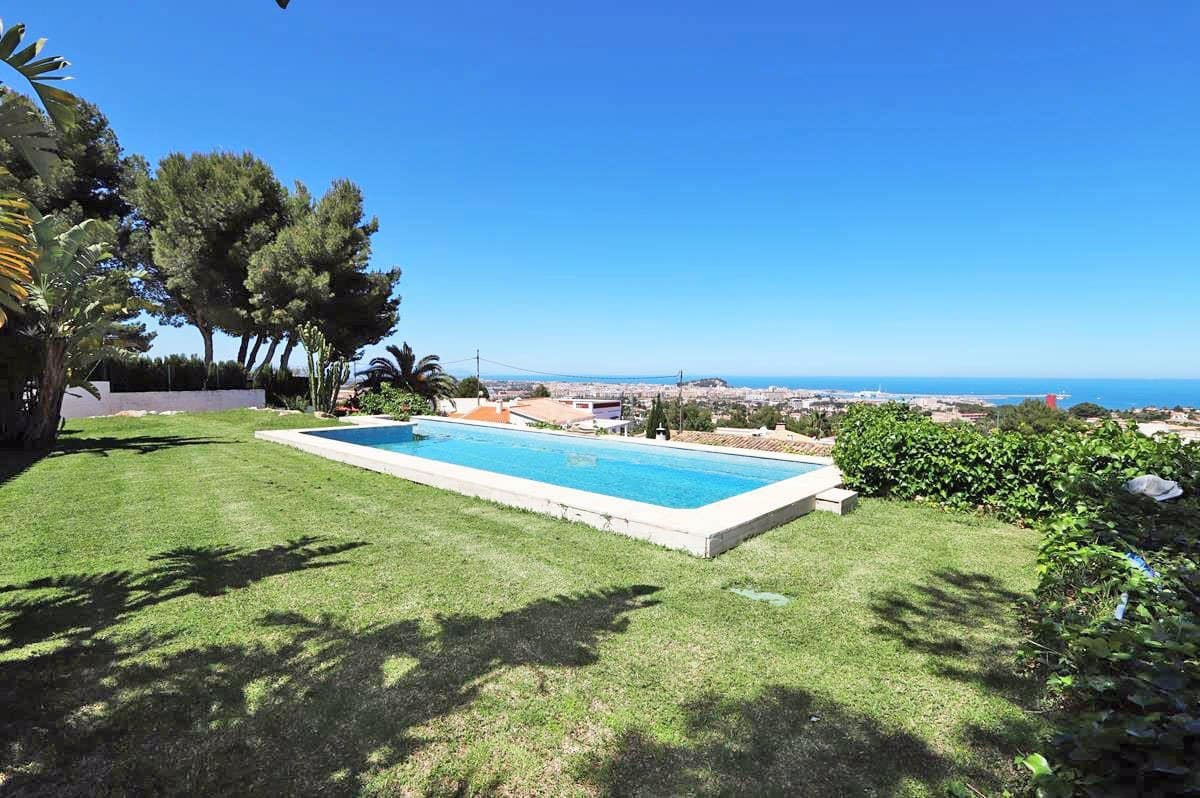 3 Zimmer Villa zu verkaufen in Denia mit Pool Garage - 829.000 € (Ref: 8205240)