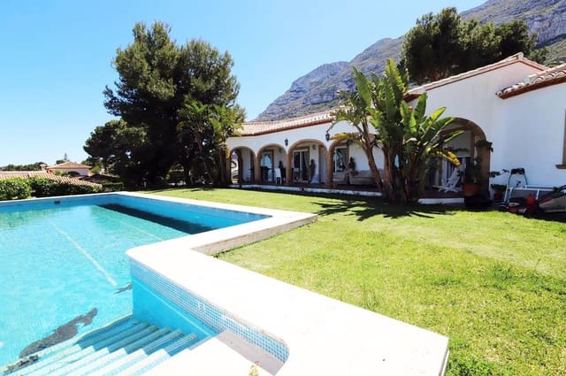 3 Zimmer Villa zu verkaufen in El Montgó, Dénia mit Pool Garage - 829.000 € (Ref: 8205240)