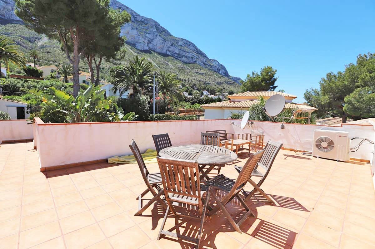 3 Zimmer Villa zu verkaufen in Denia mit Pool Garage - 829.000 € (Ref: 8205240)