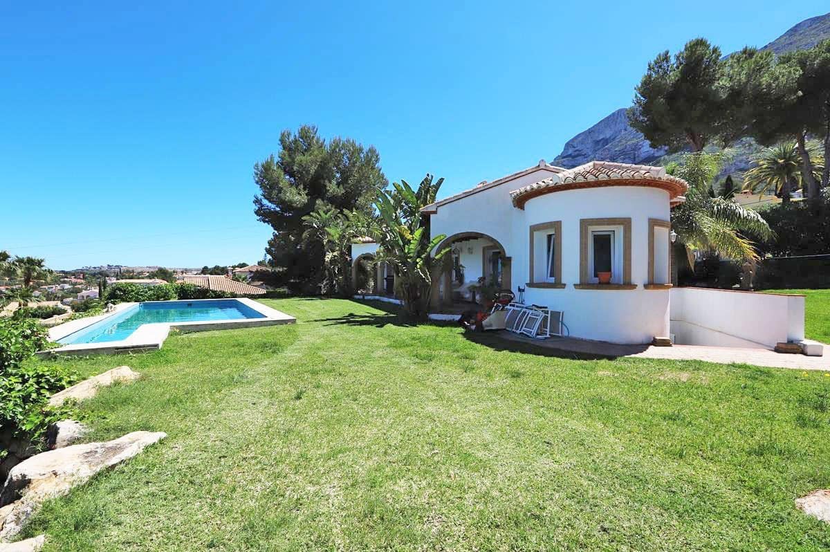 3 Zimmer Villa zu verkaufen in Denia mit Pool Garage - 829.000 € (Ref: 8205240)
