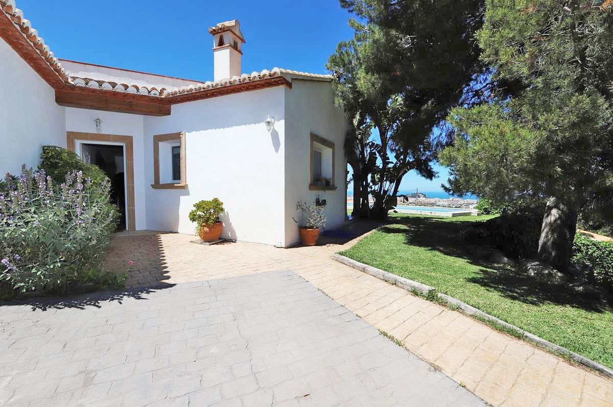 3 Zimmer Villa zu verkaufen in Denia mit Pool Garage - 829.000 € (Ref: 8205240)