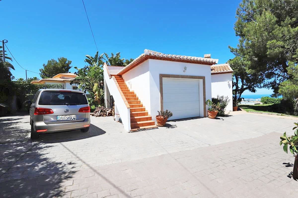 3 Zimmer Villa zu verkaufen in Denia mit Pool Garage - 829.000 € (Ref: 8205240)