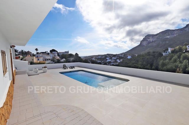 4 bedroom Villa for sale in El Montgó, Dénia with pool garage - € 699,000 (Ref: 8287909)