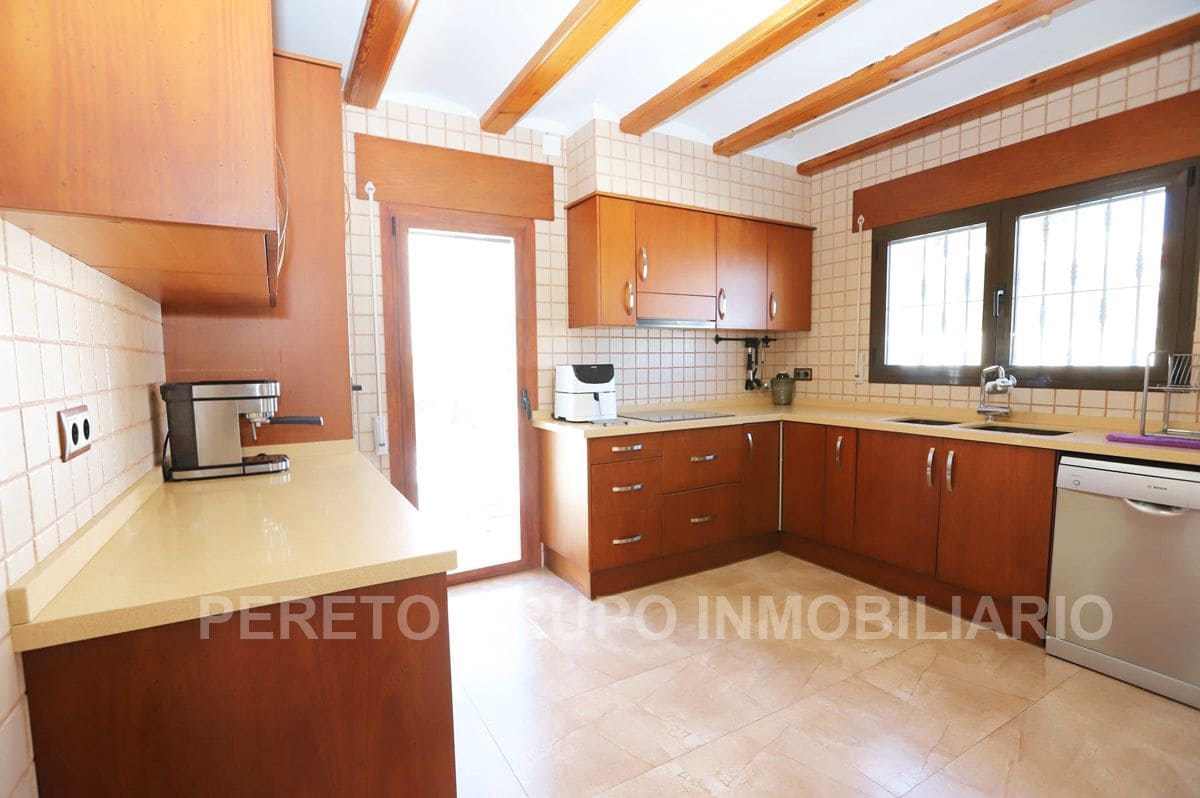 Chalet de 4 habitaciones en Dénia en venta con piscina garaje - 699.000 € (Ref: 8287909)