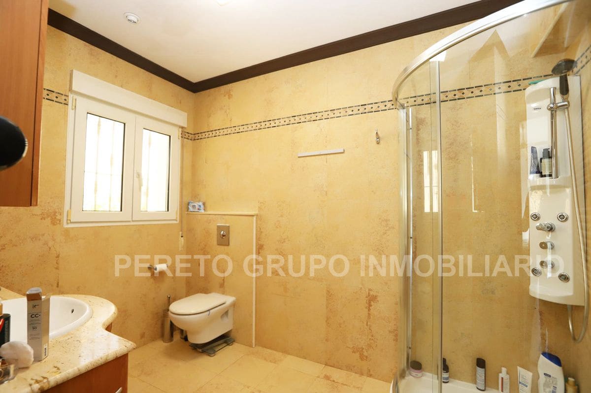 Chalet de 4 habitaciones en Dénia en venta con piscina garaje - 699.000 € (Ref: 8287909)