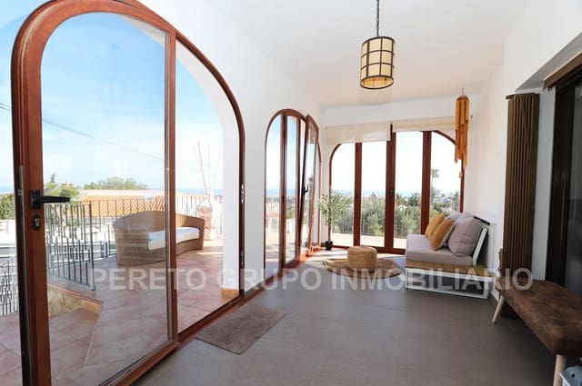 4 bedroom Villa for sale in El Montgó, Dénia with pool garage - € 699,000 (Ref: 8287909)