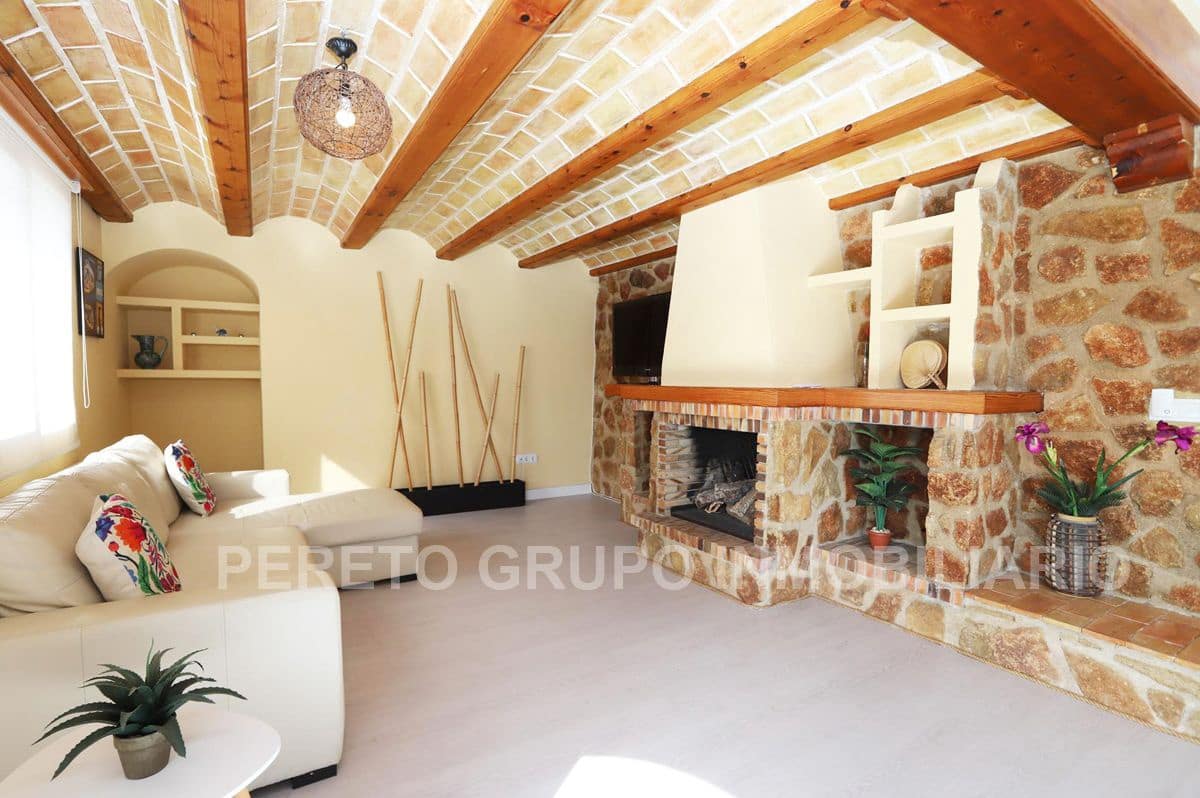 Chalet de 4 habitaciones en Dénia en venta con piscina garaje - 699.000 € (Ref: 8287909)