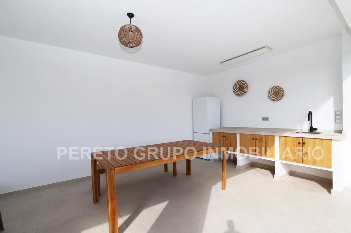 Chalet de 4 habitaciones en Dénia en venta con piscina garaje - 699.000 € (Ref: 8287909)