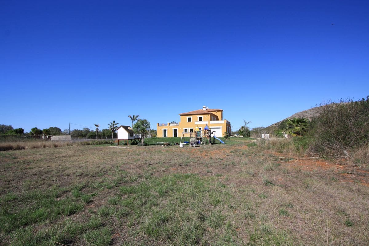 6 makuuhuone Huvila myytävänä paikassa La Sella mukana 
autotalli - 875 000 € (Ref: 8287912)