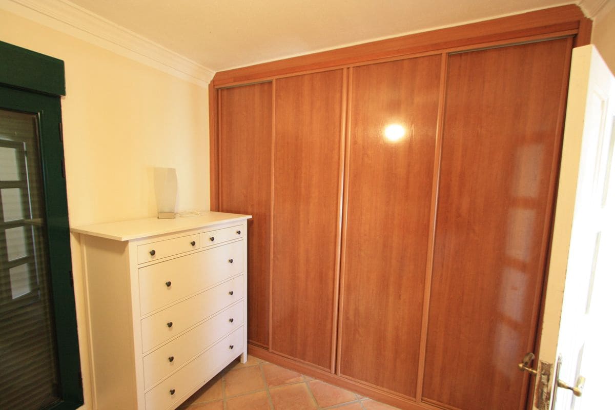 6 makuuhuone Huvila myytävänä paikassa La Sella mukana 
autotalli - 875 000 € (Ref: 8287912)