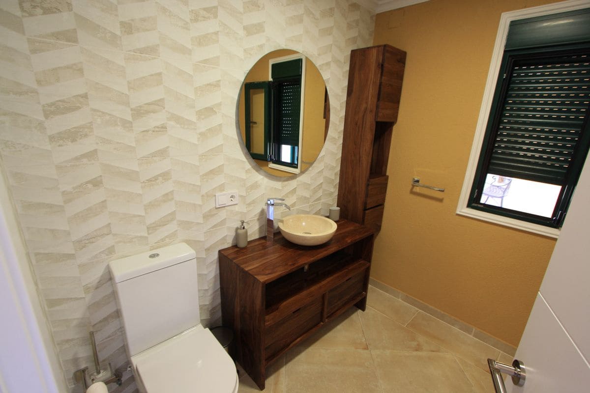 6 makuuhuone Huvila myytävänä paikassa La Sella mukana 
autotalli - 875 000 € (Ref: 8287912)