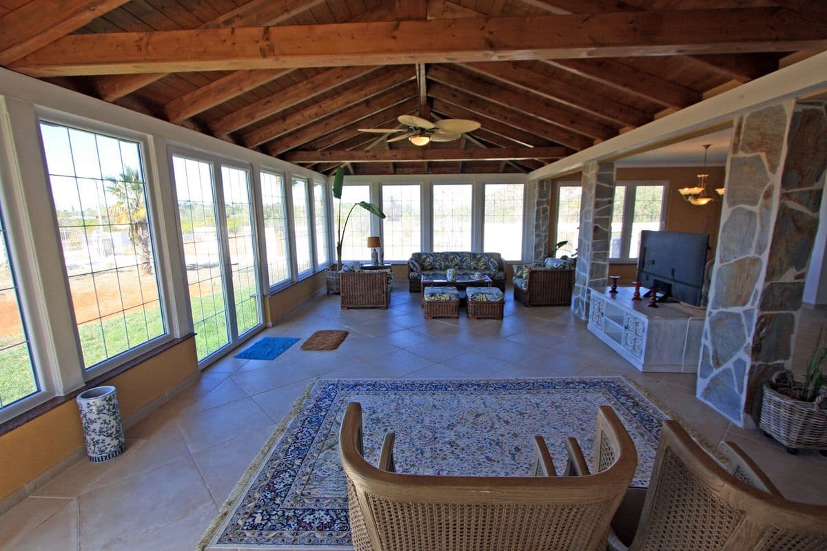 6 makuuhuone Huvila myytävänä paikassa La Sella mukana 
autotalli - 875 000 € (Ref: 8287912)